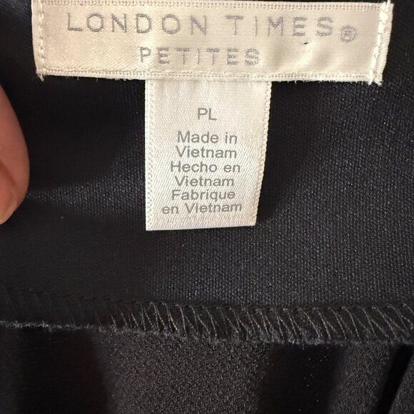 London Times Petites PL Black Dress With Bell Sleeves Womens Size PL - Picture 6 of 6